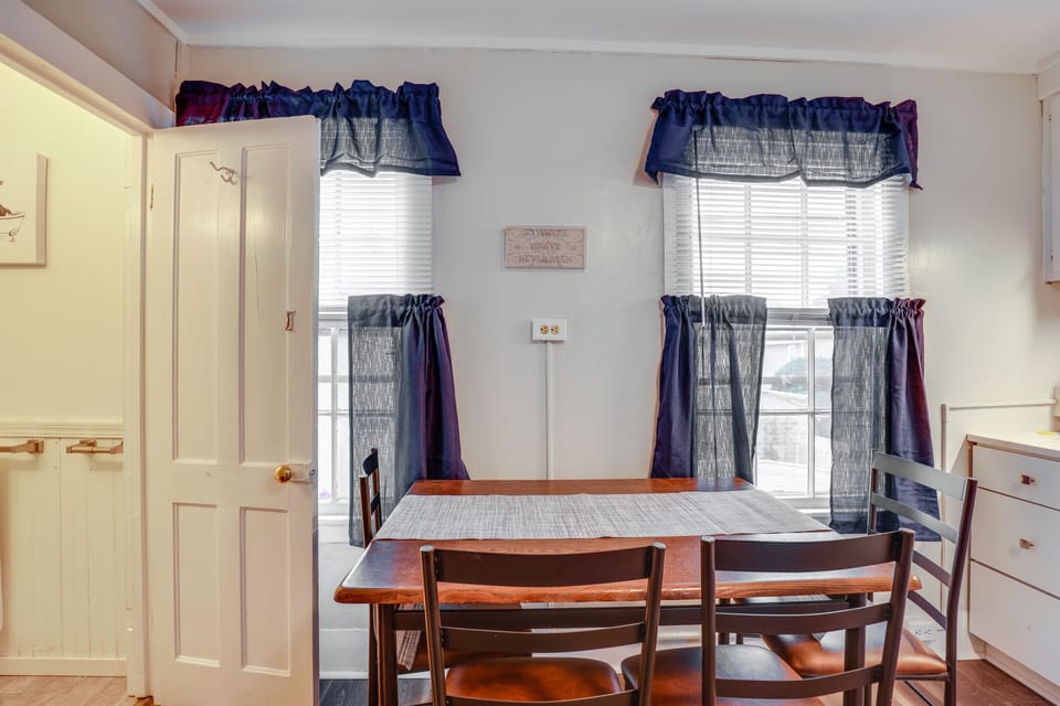 Dining Area | Dishware/Flatware | Trash Bags/Paper Towels