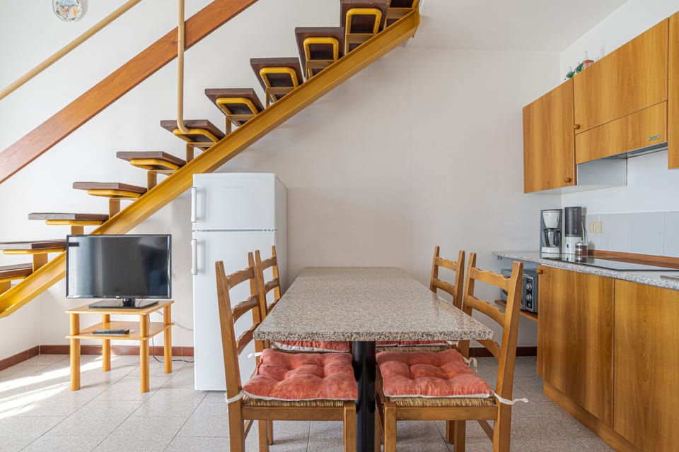 Kitchen and dining area