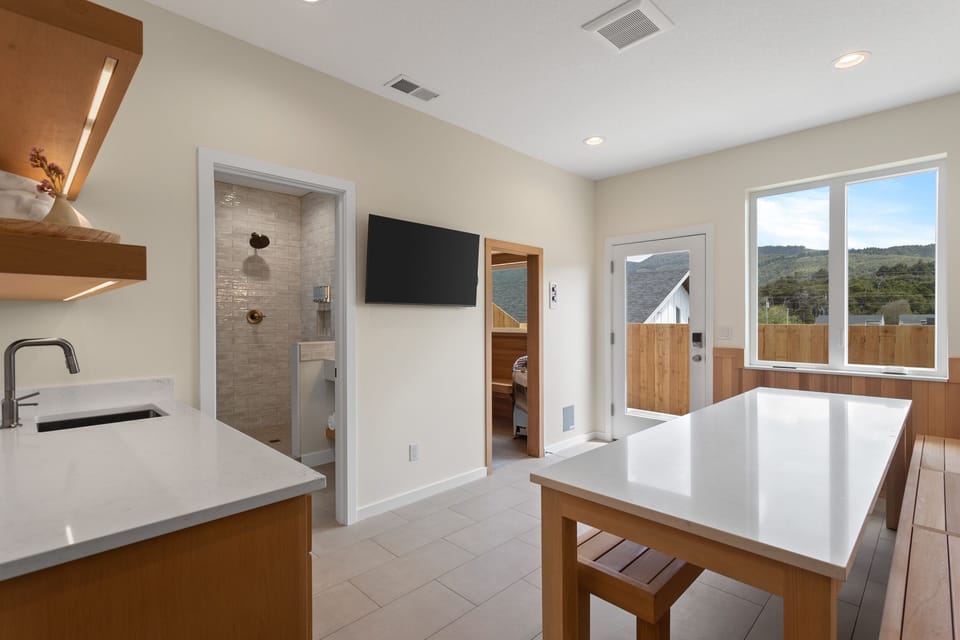 North unit, sunroom with sauna and wetbar