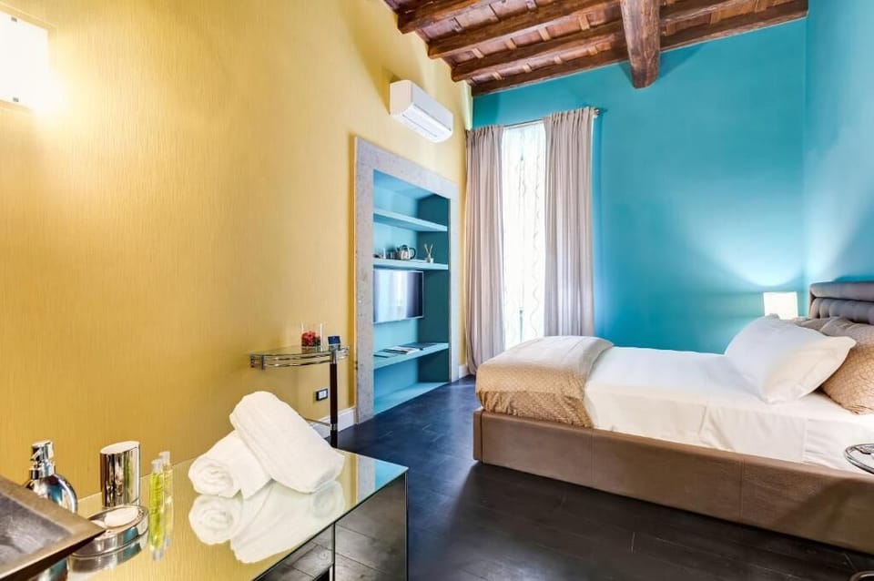 Deluxe Double or Twin Room | In-room safe, soundproofing, iron/ironing board, free WiFi