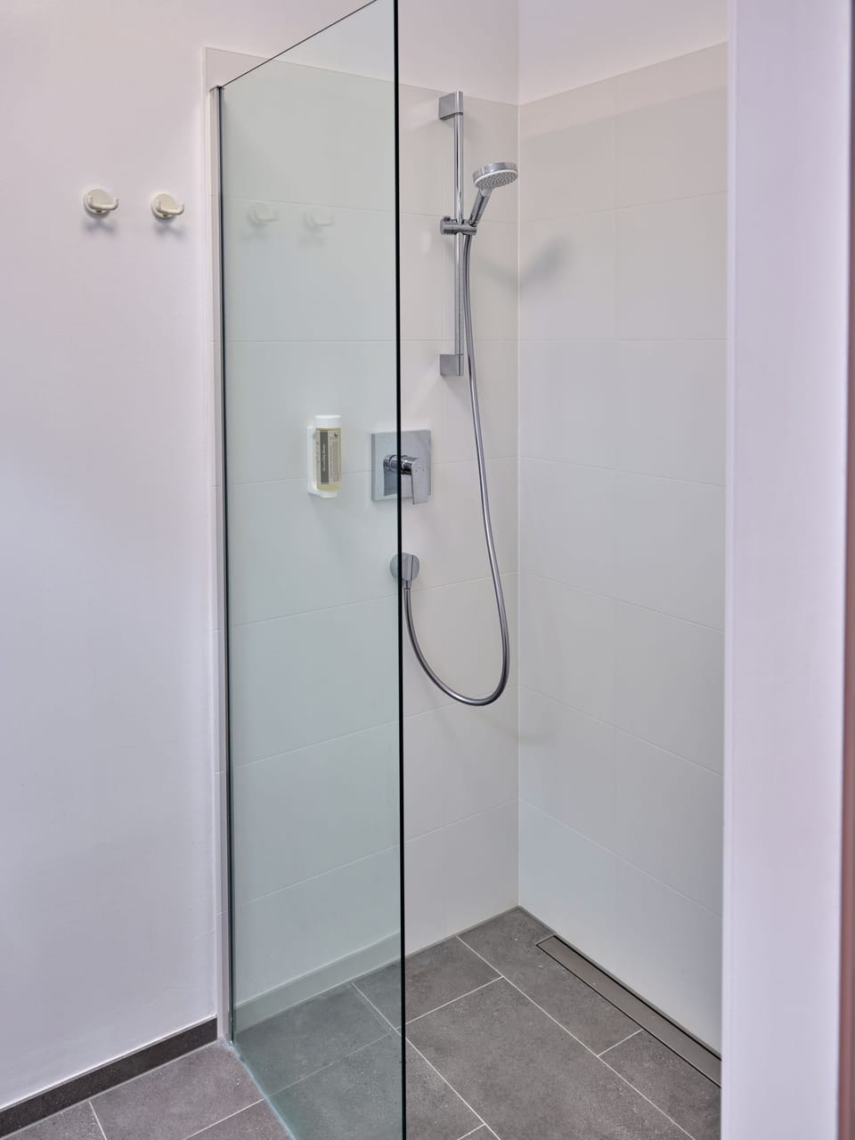 Duplex, 1 Bedroom, Non Smoking, Courtyard Area | Bathroom | Shower, hair dryer, bathrobes, towels