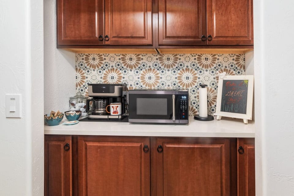 Charming Coffee Nook – Your Cozy Spot for a Perfect Brew
