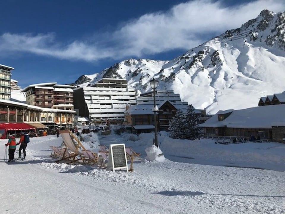 Snow and ski sports