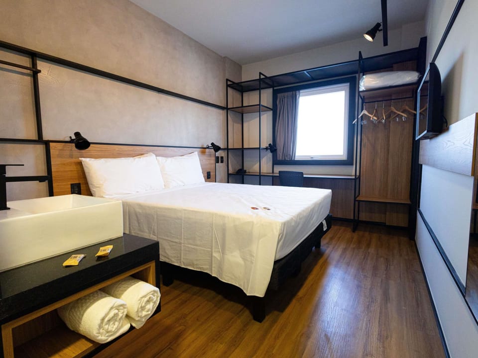 Standard Room, 1 Double Bed | Soundproofing