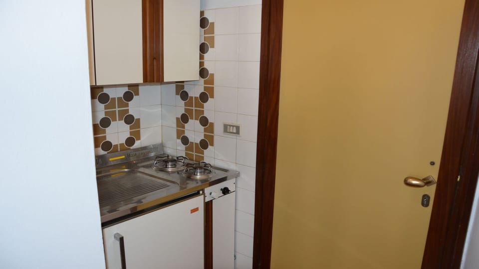 Studio, Multiple Bedrooms, Balcony, City View | Interior