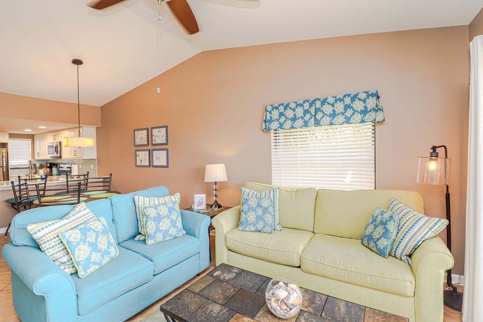 St. Augustine Beach Rentals Living Room