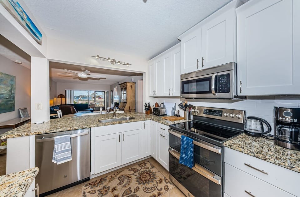 web-or-mls-Kitchen 3