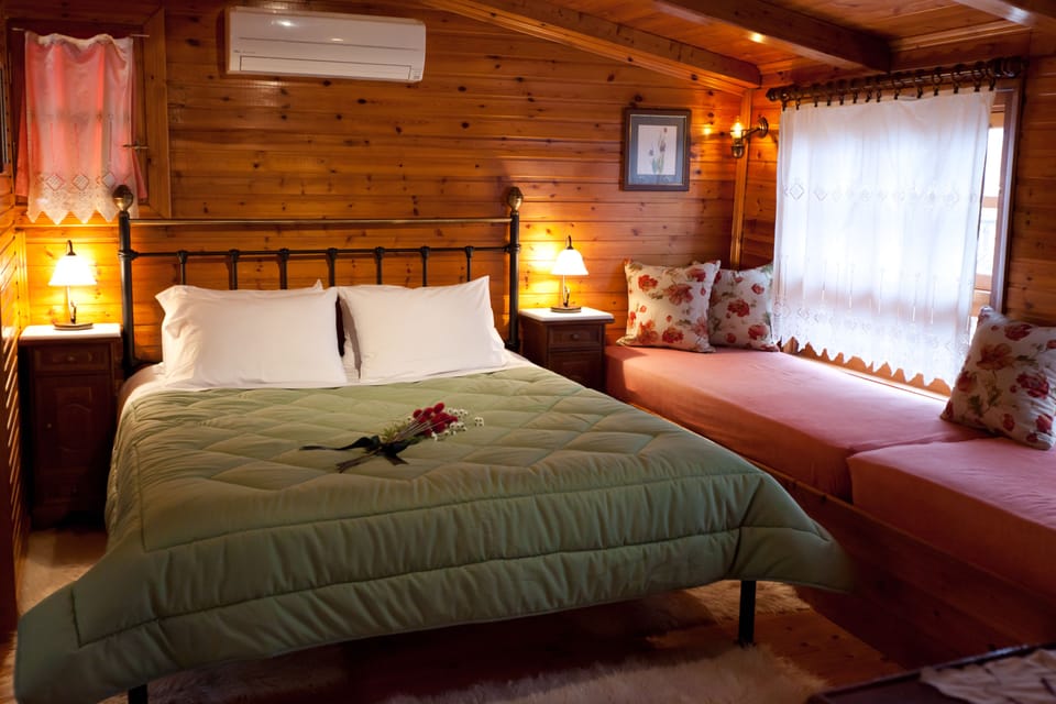 Iron/ironing board, rollaway beds, free WiFi, bed sheets