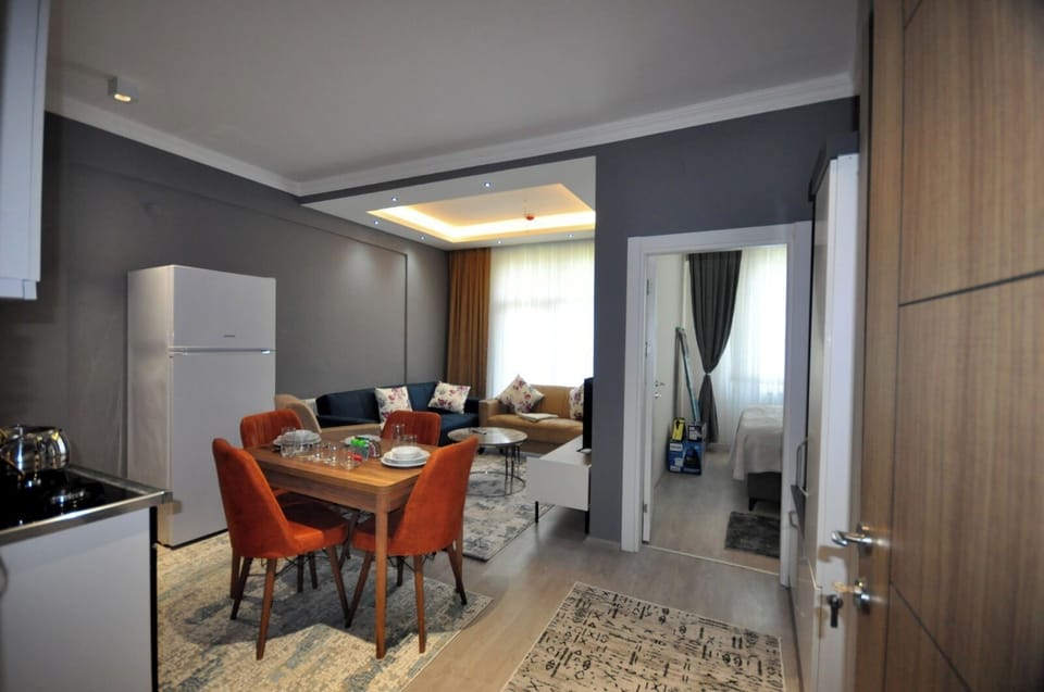 Basic Apartment | Private kitchen | Fridge, oven, stovetop, dishwasher