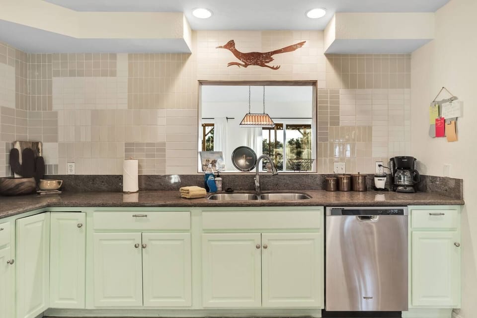 Relax and let the dishwasher handle the dirty work.!