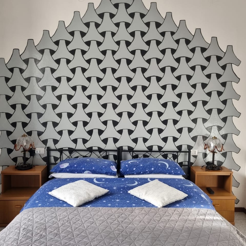 Classic Double or Twin Room | Desk, WiFi (free), individually furnished, bed sheets