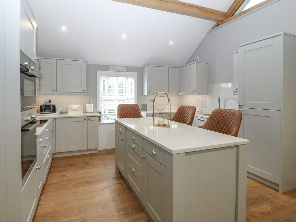 Fridge, dishwasher, electric kettle, toaster