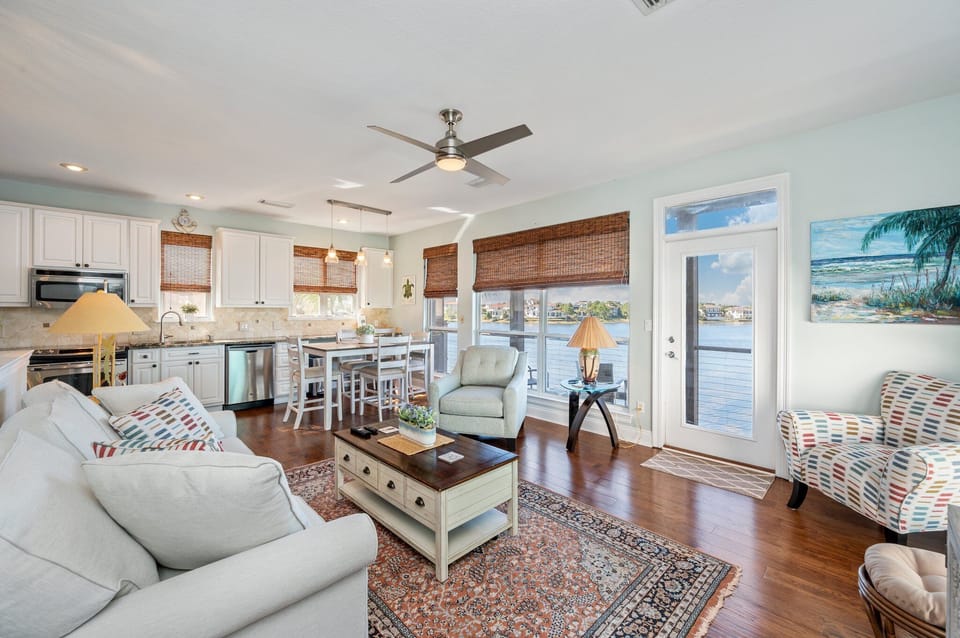 Spacious living room with lake front views.