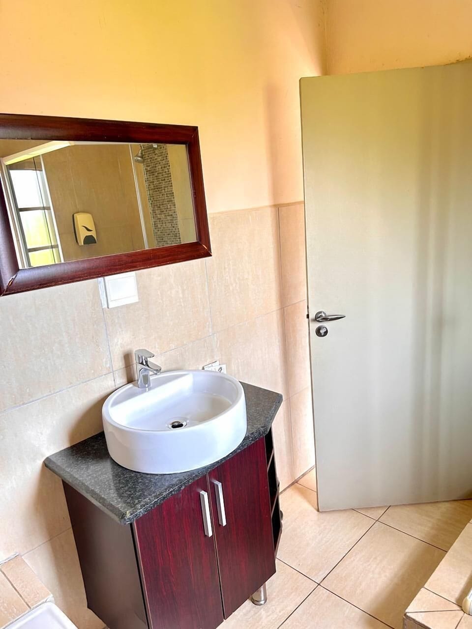 Standard Twin Room | Bathroom | Separate tub and shower, bathrobes, towels, soap