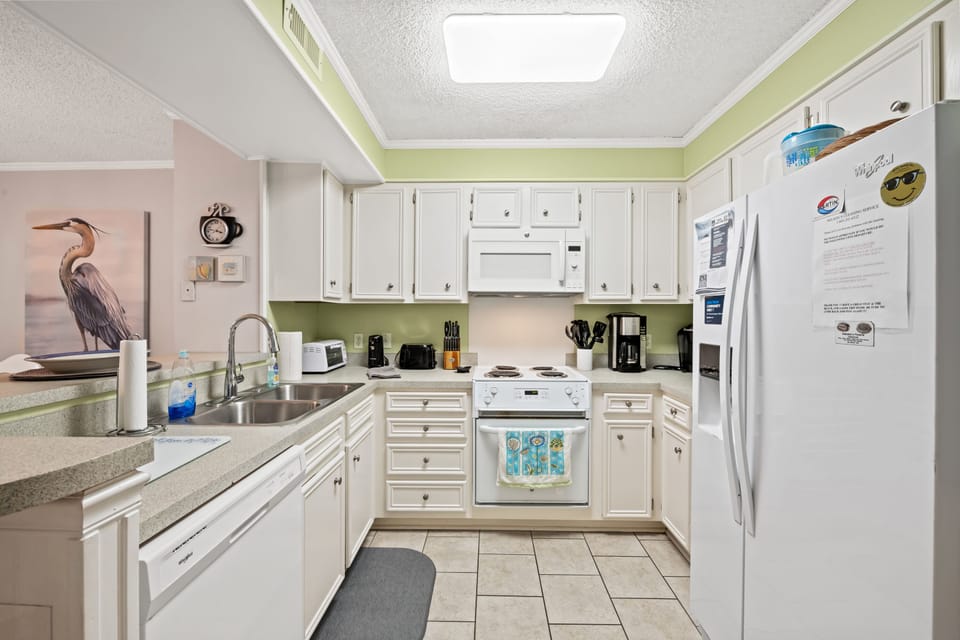 A fully stocked kitchen makes meal preparation a breeze.