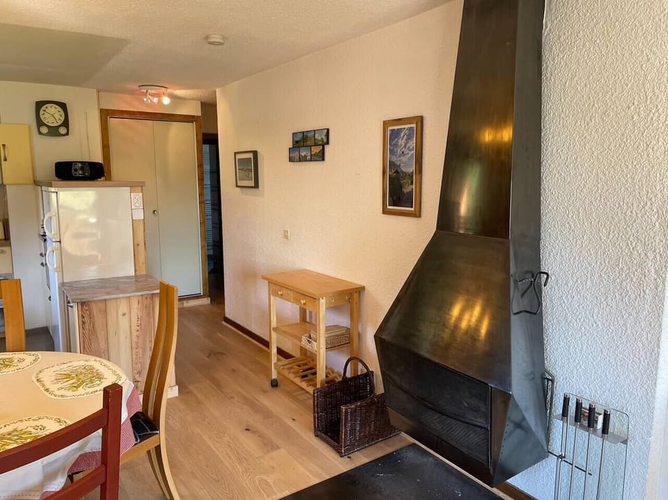★ Relax ★ Our place has your ultimate comfort in mind. spend cozy winter evening by the fire