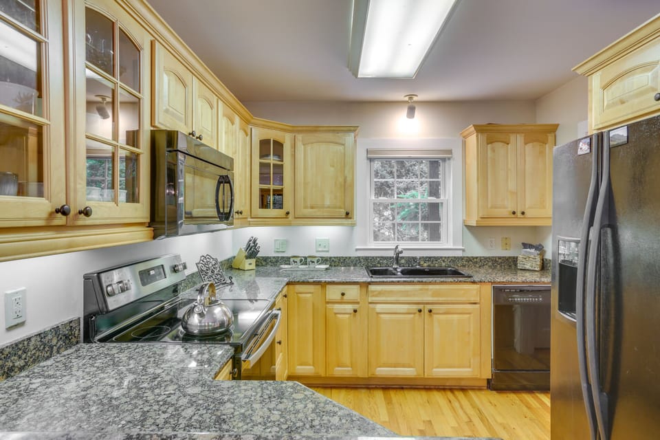 Kitchen | 1st Floor | Dishwasher | Coffee Maker