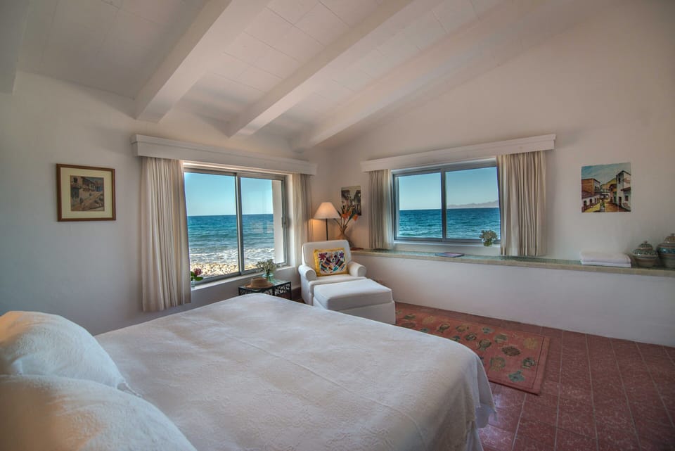 Deluxe King Room, Ocean View, Poolside | Iron/ironing board, free WiFi, bed sheets