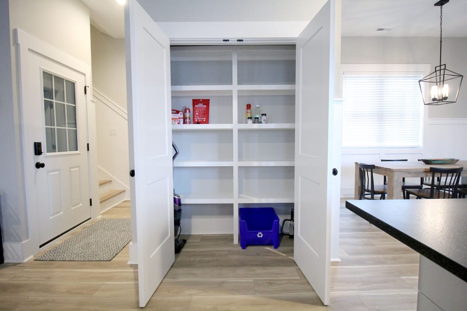 Kitchen / pantry