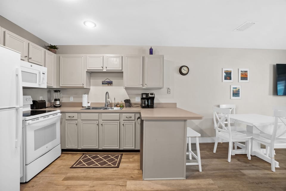 Well-equipped Kitchen