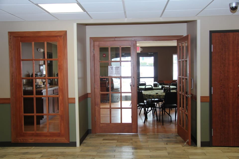 Free daily continental breakfast