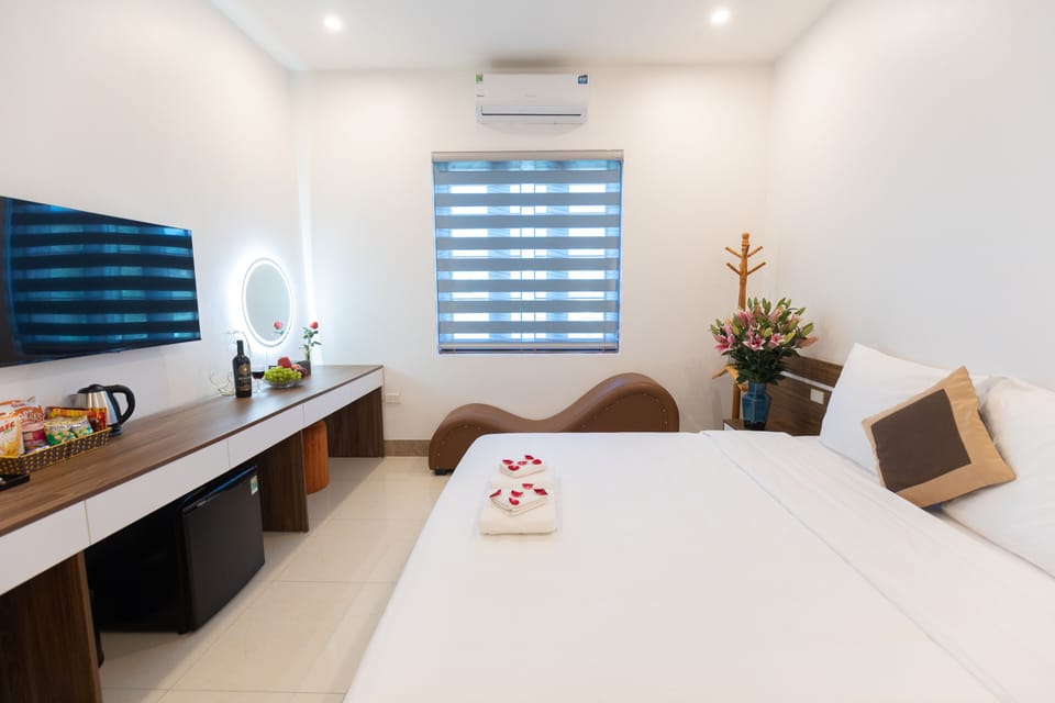 Comfort Double Room | Premium bedding, minibar, desk, soundproofing