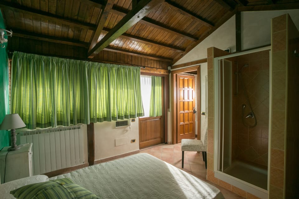 Comfort Single Room | Premium bedding, down comforters, pillowtop beds, minibar
