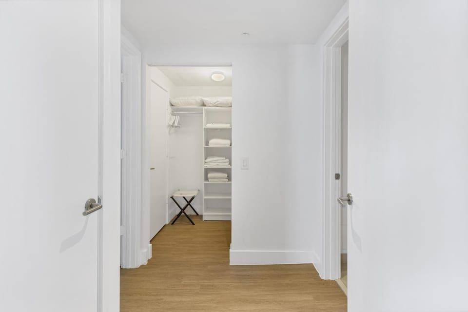 Find ample space for all your treasures and travel dreams.