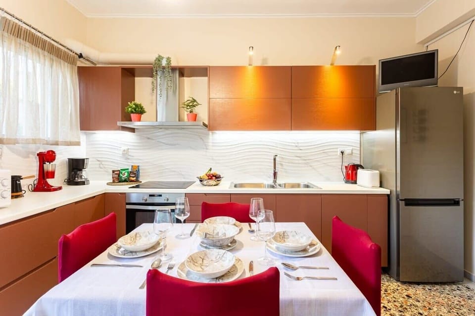 Fully-equipped kitchen