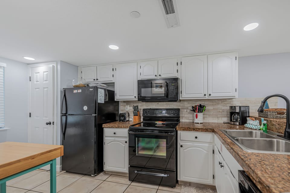 Full Kitchen