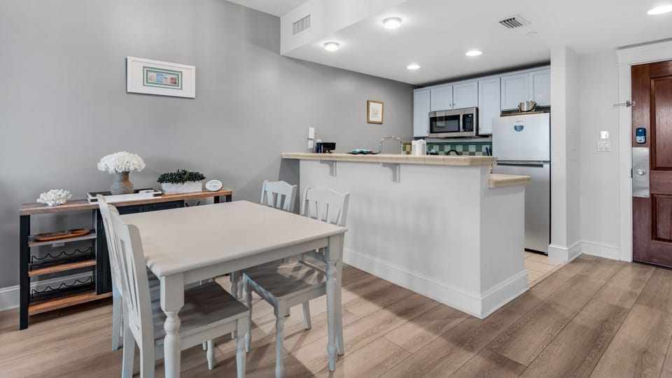 The Grand Sandestin 2321 Dining Table and Kitchen