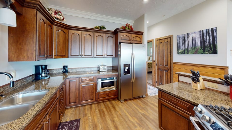 Indoors, Hardwood, Kitchen, Floor, Flooring