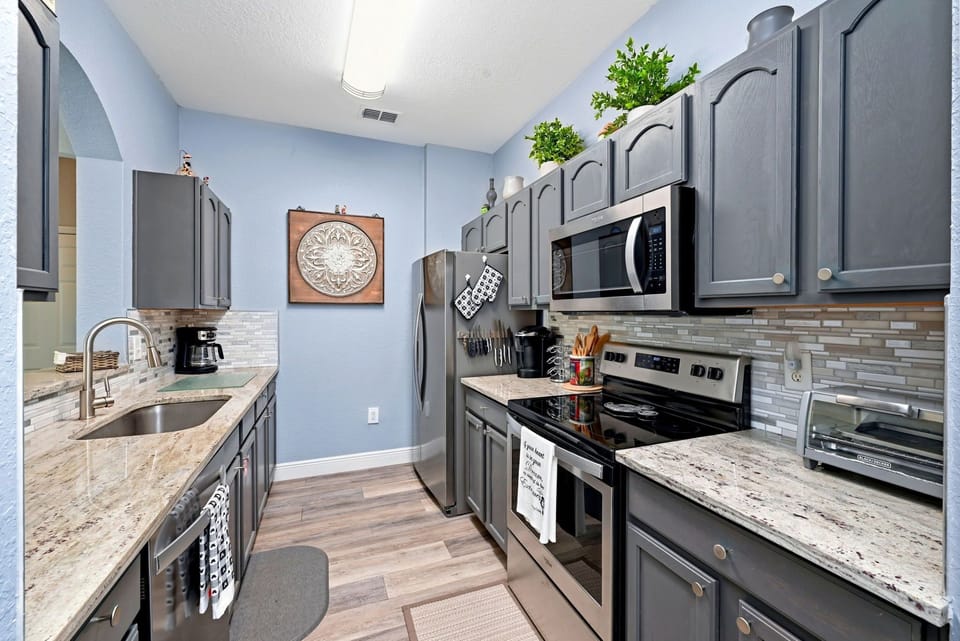 10-web-or-mls-7660-comrow-st-402