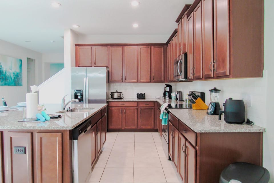Well equipped kitchen