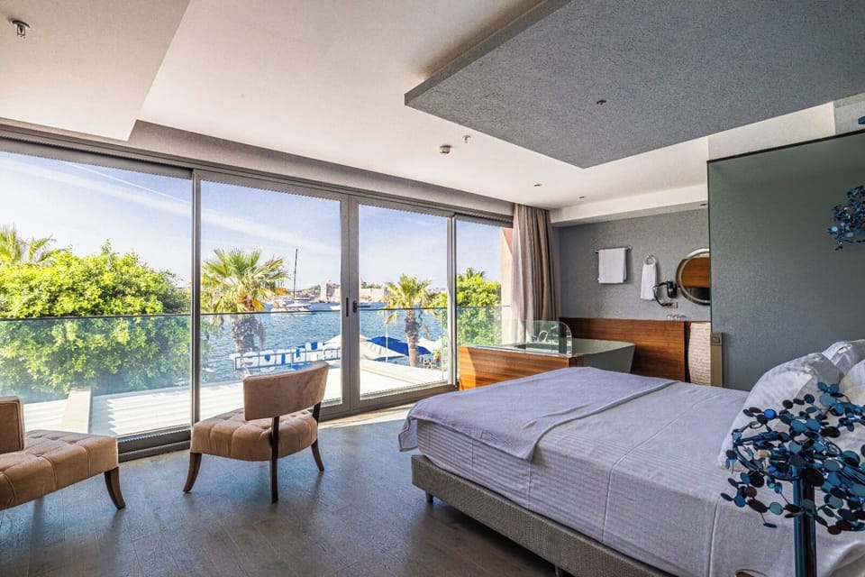 Superior Studio Suite | Premium bedding, memory foam beds, in-room safe, free WiFi