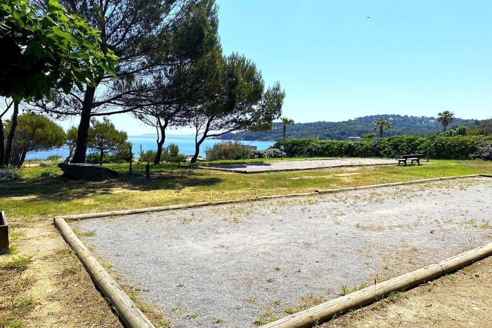 Immediate Surroundings [summer] (<1 km)