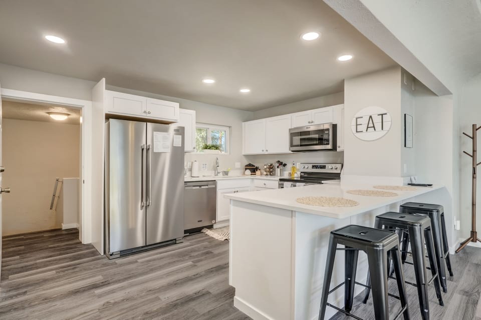House | Private kitchen | Fridge, microwave, oven, dishwasher