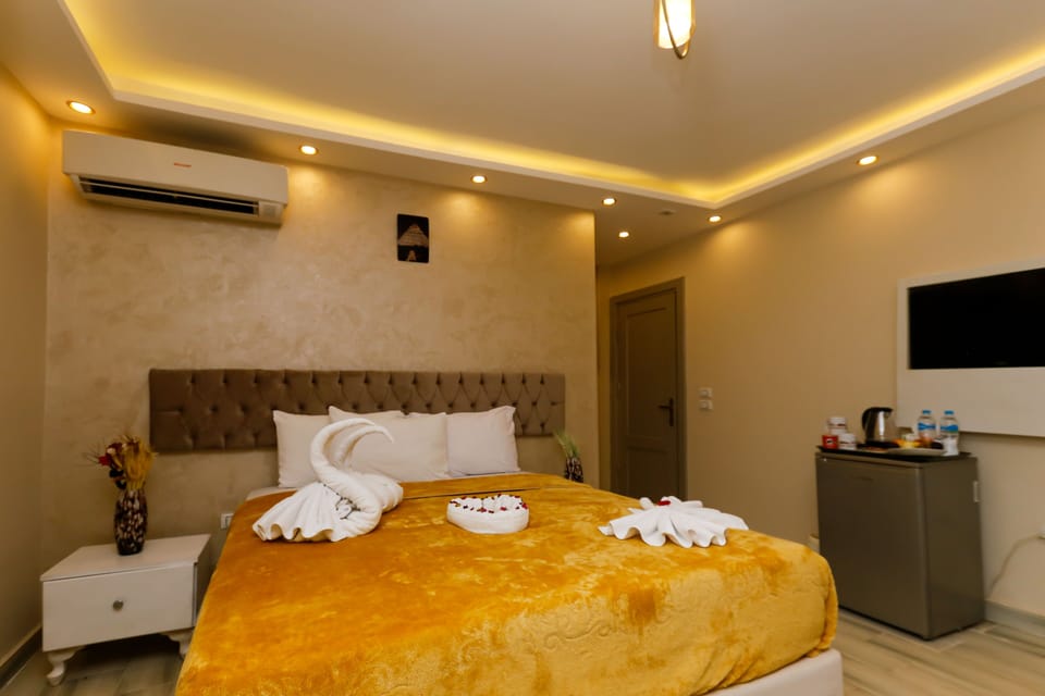 Comfort Double or Twin Room | Soundproofing, free WiFi, bed sheets