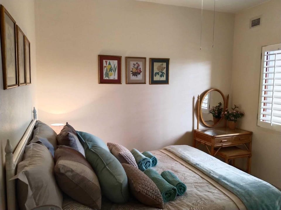Family Apartment | 2 bedrooms, iron/ironing board, free WiFi, bed sheets