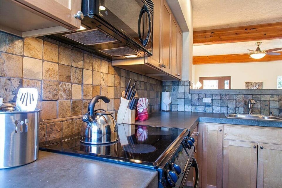 Gourmet Kitchen