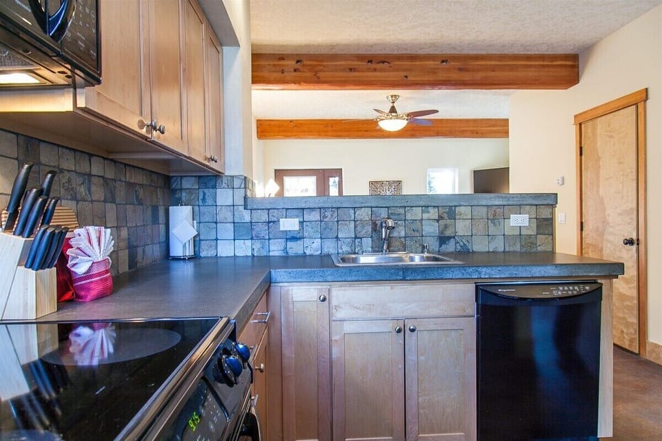 Gourmet Kitchen