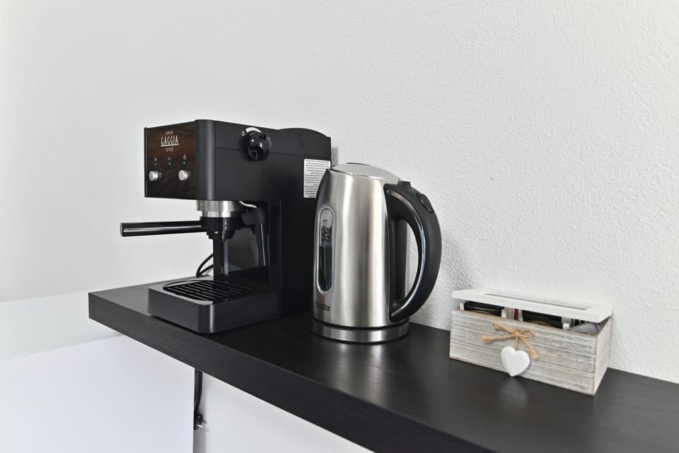 Standard Room | 1 bedroom, desk, blackout drapes, soundproofing