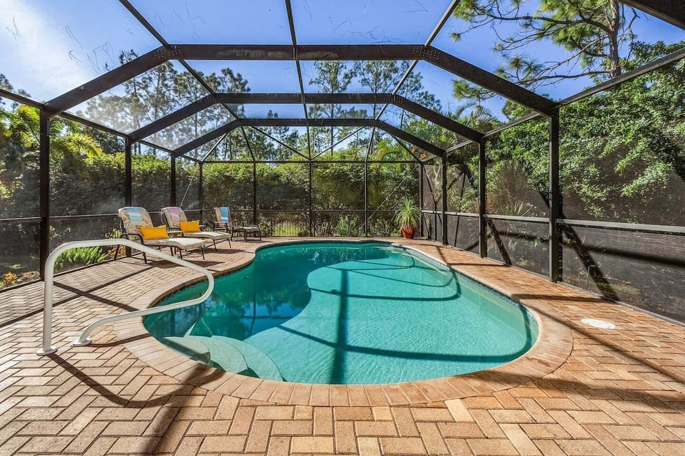 Crystal clear pool - where your oasis of refreshment and relaxation awaits!