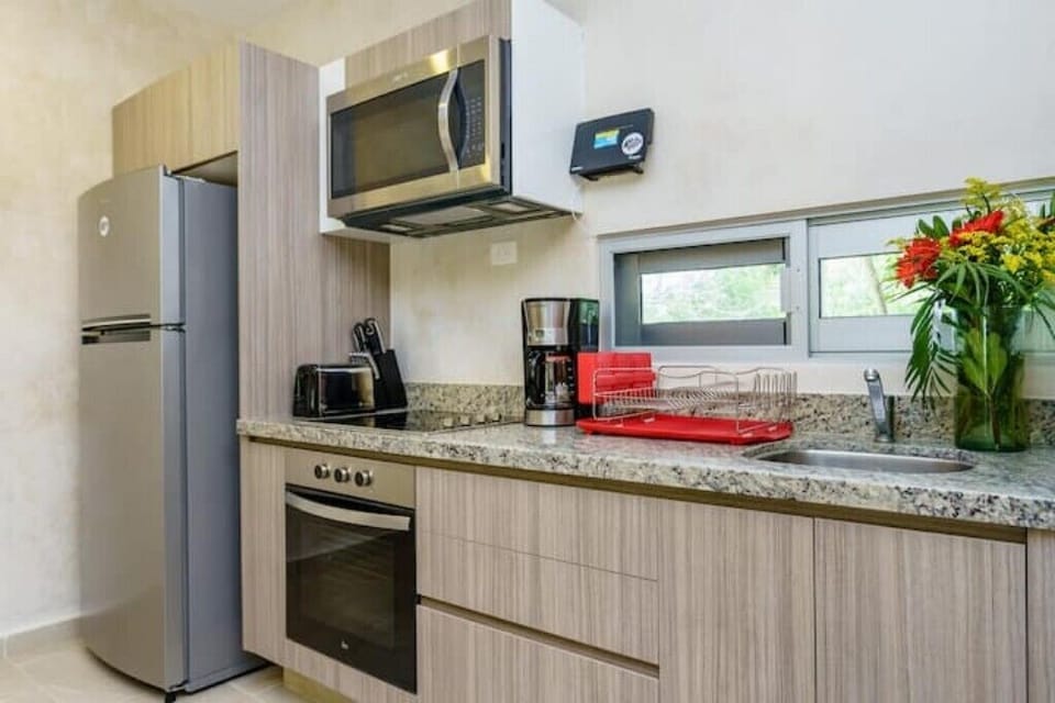Fully equipped kitchen