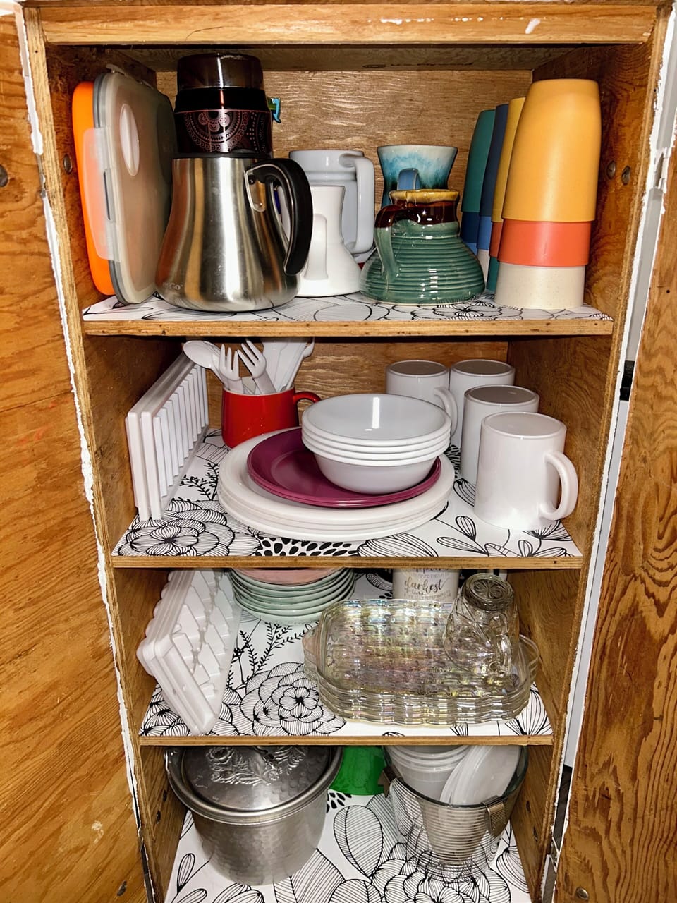 Kid’s tablewear, lunch containers, serving dishes, ice trays and buckets, etc.