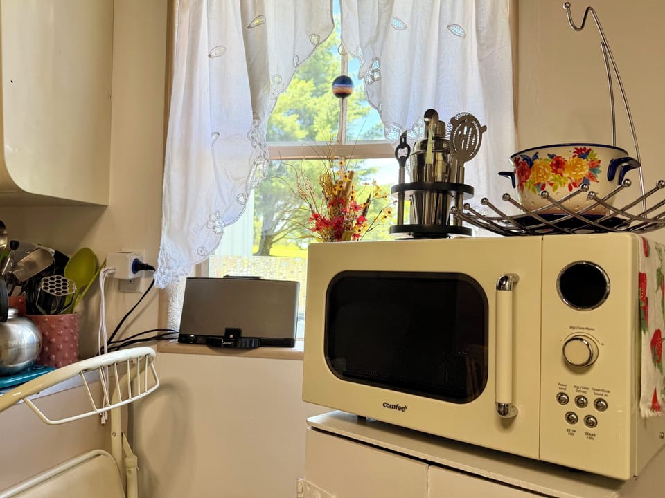 Cocktail mixer, fruit basket, colander, folding stool, Bose iPhone dock 