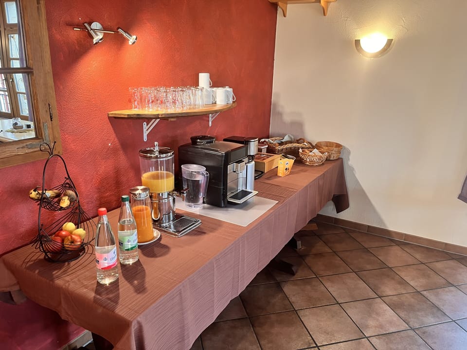Daily buffet breakfast (EUR 15.0 per person)