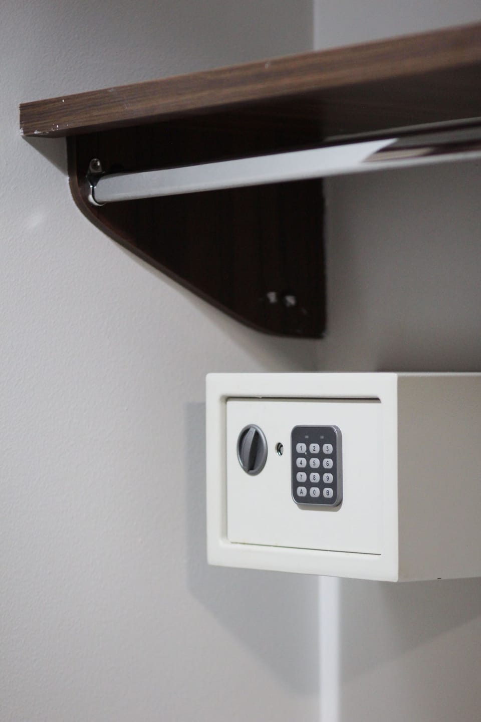 Minibar, free WiFi