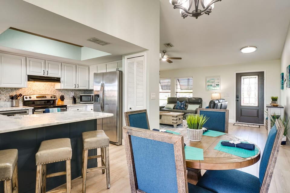 Dining Area | High Chair | Children's Dinnerware