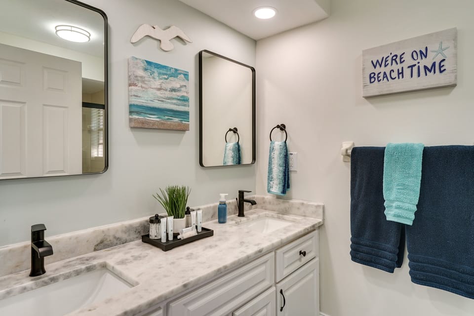 En-Suite Bathroom | Complimentary Toiletries | Hair Dryer